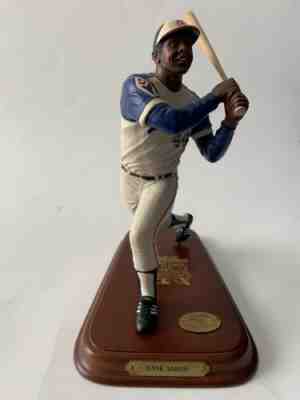 Hank AARON Braves Brewers Danbury Mint Porcelain Figure Wood Base W/ BOX COA HOF