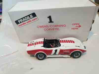 Danbury Mint Chevrolet Corvette Owens/Corning Racer Diecast Car 1:24 Red White