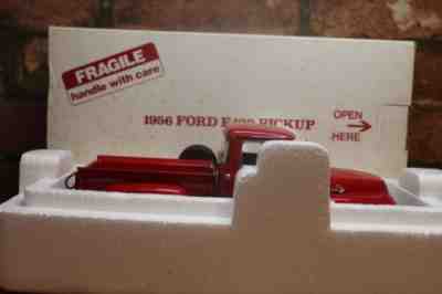 DANBURY MINT 1/24 SCALE 1956 RED FORD F-100 PICKUP IN BOX NO TITLE