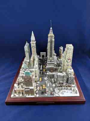 Danbury Mint Christmas in New York Christmas Scene