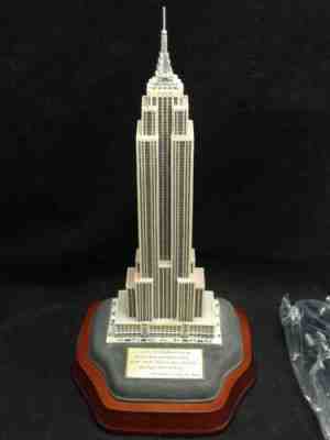 The Danbury Mint 11 In Lighted Empire State Building Scale Model 