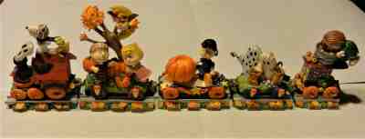  Danbury Peanuts Snoopy Pumpkin Patch Halloween Express Train - Mint Condition 