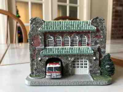 Danbury Mint - Charlotte, North Carolina Fire Station No. 6 Firehouse Replica