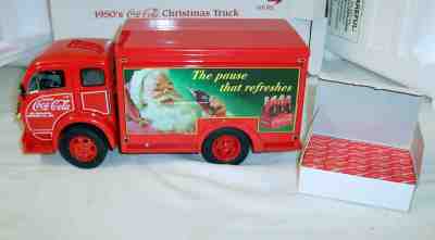DANBURY MINT DIE CAST METAL - 1950'S COCA COLA CHRISTMAS TRUCK WITH DISPLAY CASE