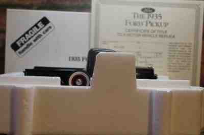 DANBURY MINT 1/24 SCALE 1935 FORD 50-830 1/2 TON PICKUP IN BOX WITH TITLE