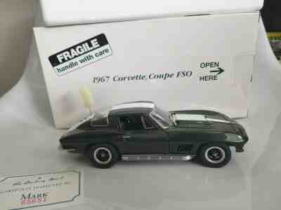 Danbury Mint 1967 Corvette Coupe FSO Diecast Car 1:24 Green