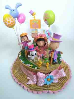 Danbury Mint Peanuts Hopping into Spring Easter Sculpture Snoopy Charlie Brown 