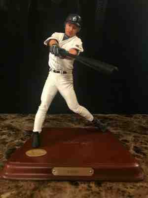 DANBURY MINT  - SEATTLE MARNIERS ICHIRO SUZUKI BATTING