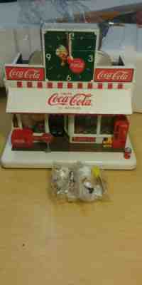 COCA-COLA SODA FOUNTAIN DINER WITH CLOCK DANBURY MINT Lights Up 1999