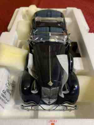 Danbury Mint 1936 Packard Twelve Sport Phaeton - 1:24 - Read Description