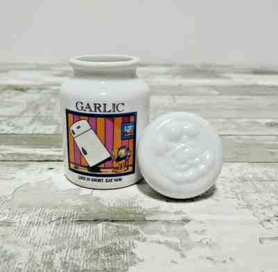 The Danbury Mint Garfield Paws Spice Jar 1994 - Garlic