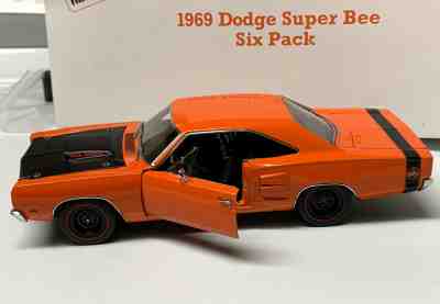 Danbury Mint 1969 Dodge Super Bee Six Pack 6-Pack Orange 1:24 Scale (Lot-5) 