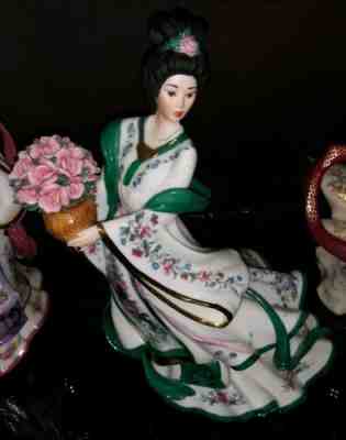 Danbury Mint Rose Princess Artist Lena Liu Beautiful Chinese Porcelain Figurine 