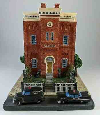Vtg Danbury Mint Police Station - 5th Precinct Washington D.C. HO Scale Village