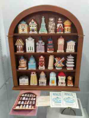 Danbury Mint Spices Of The World Complete Set Of 24 With Display Shelf