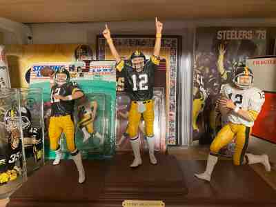 Danbury Mint Terry Bradshaw Pittsburgh Steelers Three-Piece Figurine