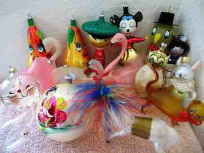 Lot of 24 VINTAGE Christmas Ornaments Italy Hand Painted, Blown Glass, DeCarlini