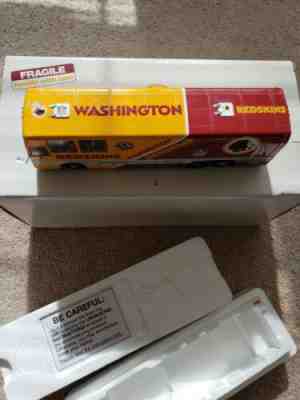 Washington Redskins Team Bus - Limited Edition - 2000 Danbury Mint 