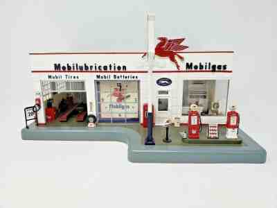 Vintage Danbury Mint Mobil Gas Service Station Clock & Diorama Good Cond No COA