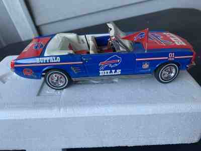 Danbury Mint Buffalo Bills Football NFL 1:24 1966 Ford Mustang Convertible. 