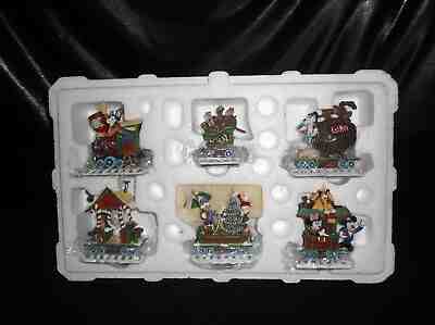 DISNEY "GOOFY'S YULETIDE EXPRESS" 6 PIECE TRAIN SET BY DANBURY MINT