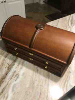 Danbury Mint State Territory Quarters Wooden Treasure Chest Pre-owned Nice