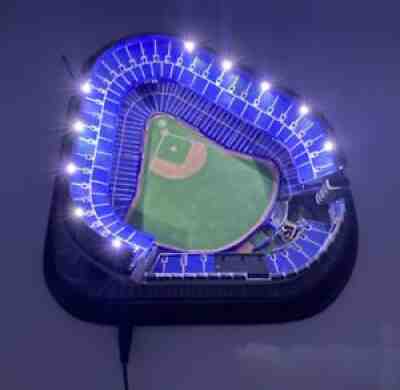Danbury Mint NY Yankees Night Game At Yankee Stadium Light Up Replica Sculpture