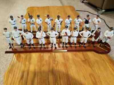 Danbury Mint 1927 & 1998 New York Yankees Baseball's Greatest Teams Used good