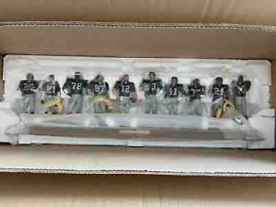 Brand New Danbury Mint 1976 Oakland Raiders Team Figurine