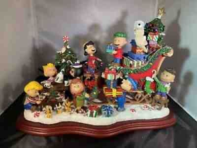 Danbury Mint Lighted Peanuts Christmas Sleigh- Mint condition - Never Displayed