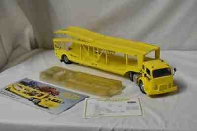 Danbury Mint / 1952 FOUR-CAR CARRIER / 3020T / with Box and Papers / COE Truck