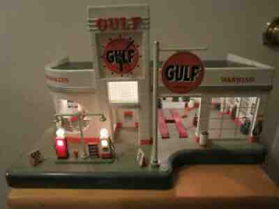 DANBURY MINT VINTAGE GULF SERVICE STATION CLOCK DIORAMA DISPLAY W/LIGHTS