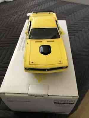 The danbury mint 1970 Plymouth Cuda 440 Coupe Yellow Color