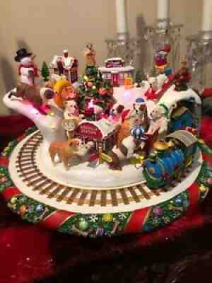 Danbury Mint Bulldog Christmas Wonderland Lighted Train *Mint Condition*