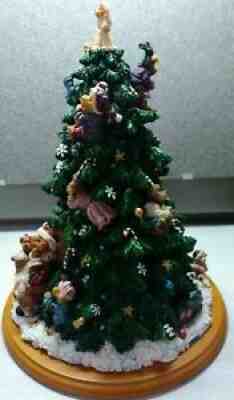 THE BOYDS BEARS CHRISTMAS TREE, SANTA BEAR LIGHTED TREE, THE DANBURY MINT 2001 S