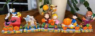 The Danbury Mint Peanuts Pumpkin Patch Train. Fall Autumn Halloween Original