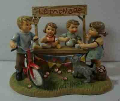 2018 MI Hummel Summertime Fun Lemonade Stand Figurine New in Box Danbury Mint
