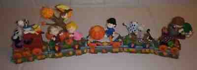PEANUTS DANBURY MINT Pumpkin Patch Express Train Collectible Figures Halloween