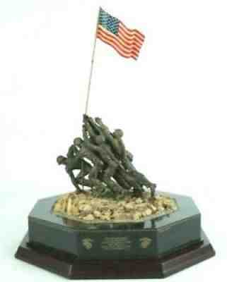 Danbury Mint The Iwo Jima Memorial Washington DC Figure Statue Replica