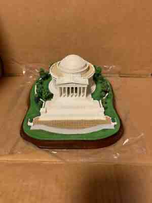 The Danbury Mint The Jefferson Memorial Building Sculpture Statue Replica Model