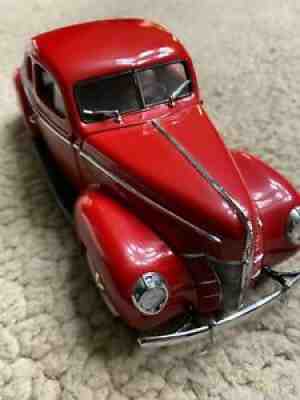 Danbury Mint 1:24 1940 Ford Deluxe Coupe