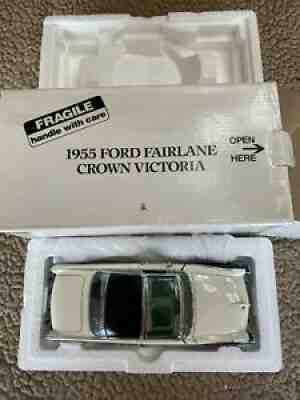 Danbury Mint 1:24 1955 Ford Fairlane Crown Victoria Skyliner