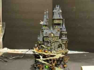 DANBURY MINT HAUNTED HALLOWEEN CASTLE 12" WORKS W/BOX