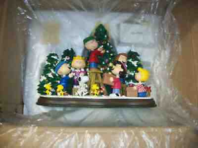 Danbury Mint Peanuts Christmas Time Is Here Charlie Brown Snoopy & Friends