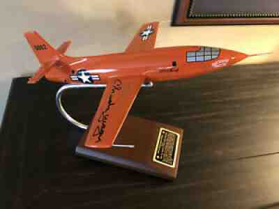 CHUCK YEAGER Signed X-1 Model 1/32 Scale Plane Rocket Danbury Mint
