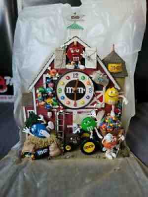 m&mâ??s Farm Clock Danbury Mint Brand new