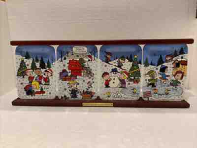 Danbury Mint Peanuts Snoopy Christmas with Charlie Brown Panoramic Plate set