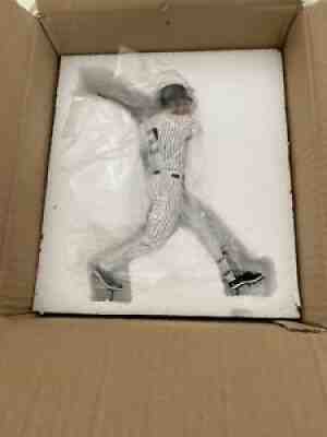 BRAND NEW Derek Jeter Danbury Mint Figurine COA Serial #8692