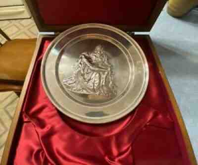 Solid Sterling Silver "Piet'a" Danbury Mint Plate