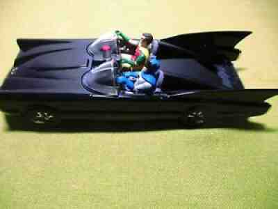 Danbury Mint 1960s Comic Book BATMOBILE with Figurines Diecast 1:24 Scale